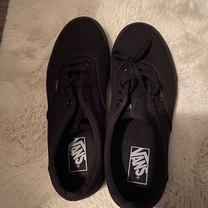 NEW Vans Women Shoes